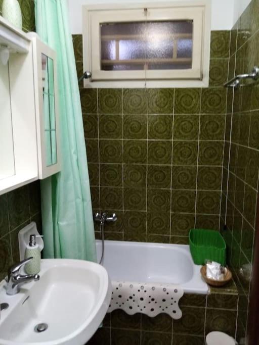 Ferienwohnung Ampio Monolocale Con Terrazzo - A 2 Passi Dal Mare Latte Exterior foto